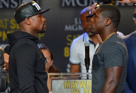 Online Betting: Floyd Mayweather vs Andre Berto .